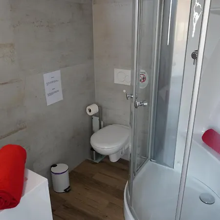 Hafen Oase - 2 Hausboote, 2 Whirlpool, 1 Sauna, Wellness Botel
