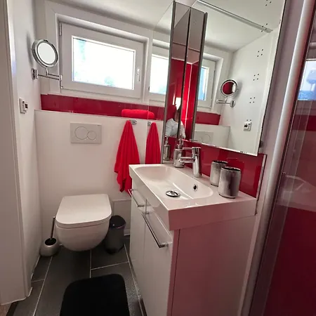 Hafen Oase - 2 Hausboote, 2 Whirlpool, 1 Sauna, Wellness Bådhotel