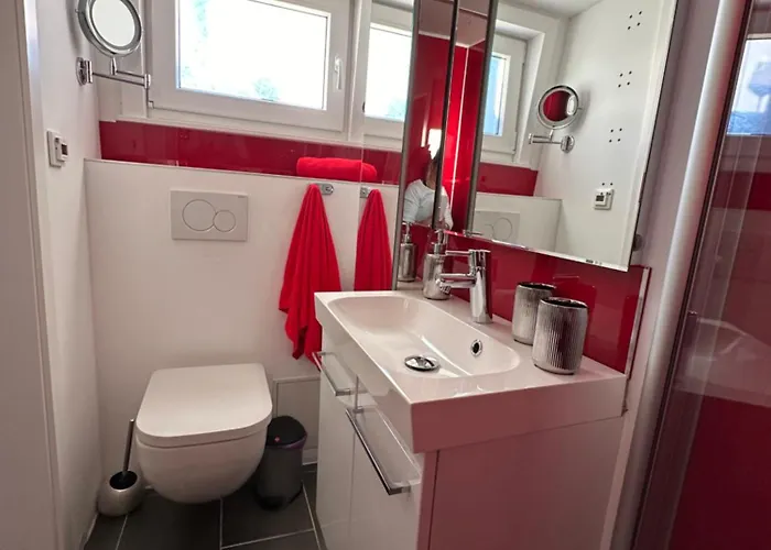 Hafen Oase - 2 Hausboote, 2 Whirlpool, 1 Sauna, Wellness Ботель