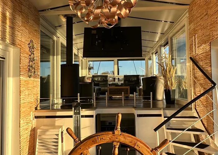 Hafen Oase - 2 Hausboote, 2 Whirlpool, 1 Sauna, Wellness *